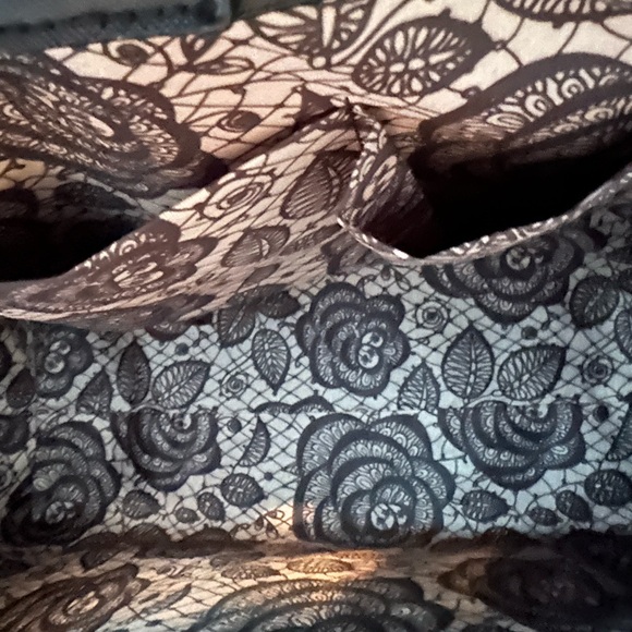 Carlos Santana Large Tote - Picture 6 of 7